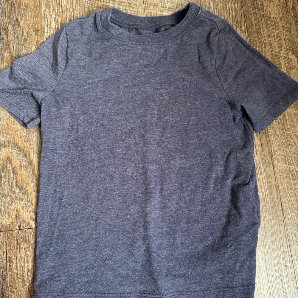 4t old navy blue t shirt